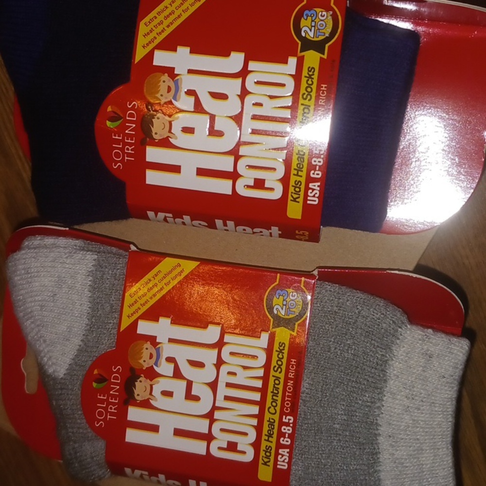 Kids Heat Control Socks - Picture 4 of 4